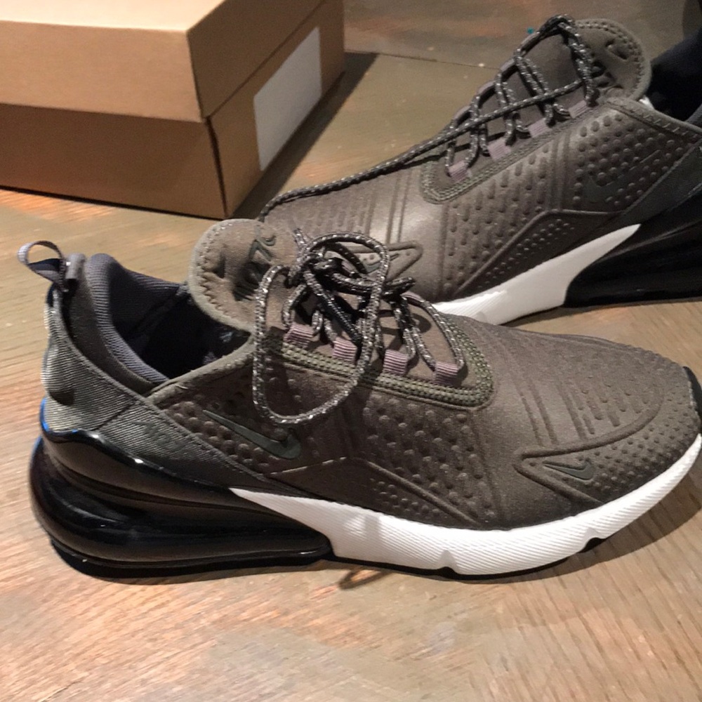Nike air max 27c olive